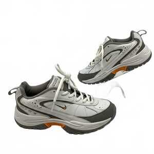 Nike White/Gray Cross Training Sneakers | Women’s Size 7